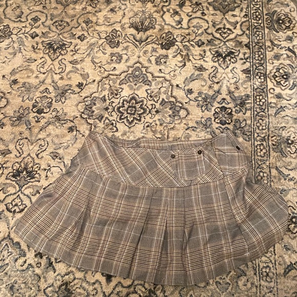 Cute pleated skirt - Picture 1 of 5